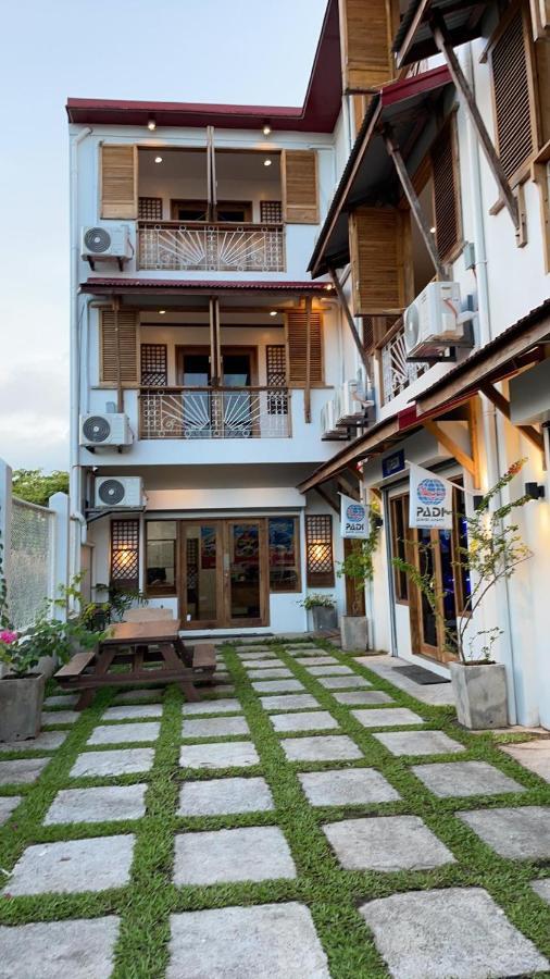 P&B Residences ليغاسبي المظهر الخارجي الصورة